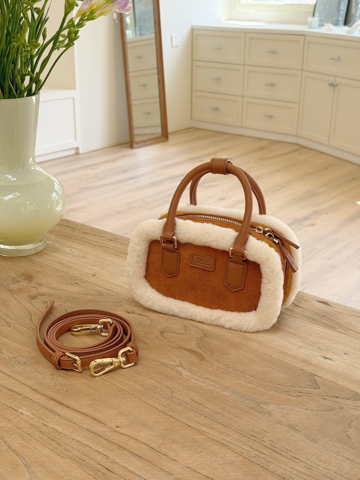 AUSTRALIAN SHEPHERD® Crossbody Bag Mirelle